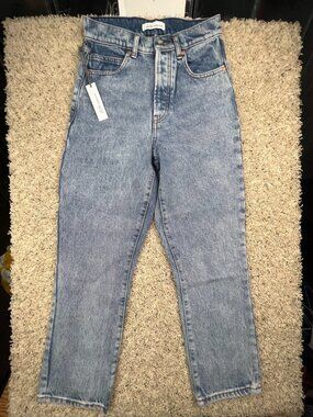 Betro Simone Jeans Size 25 NWT Women’s Pants Light Wash Slightly Tapered Denim